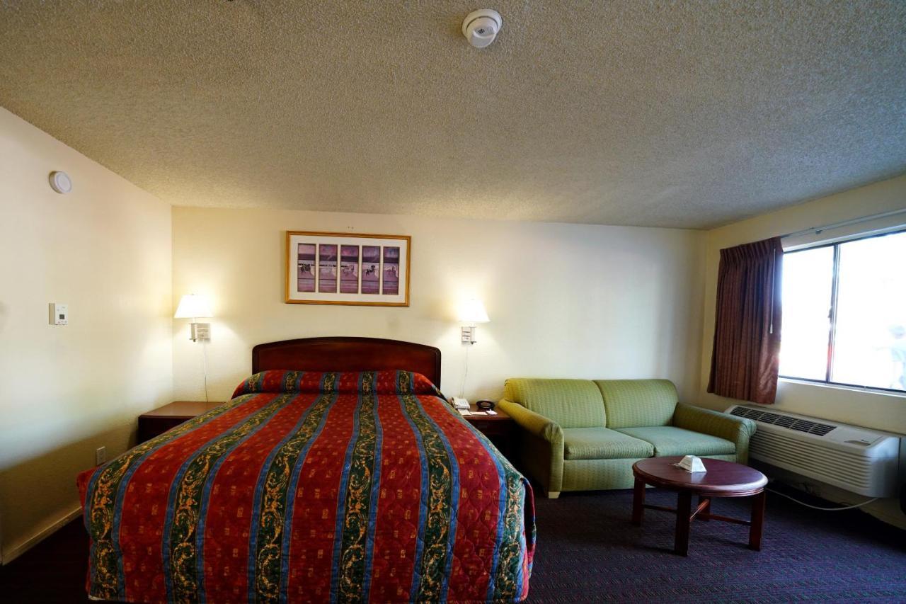 Ambassador Inn Фресно Экстерьер фото